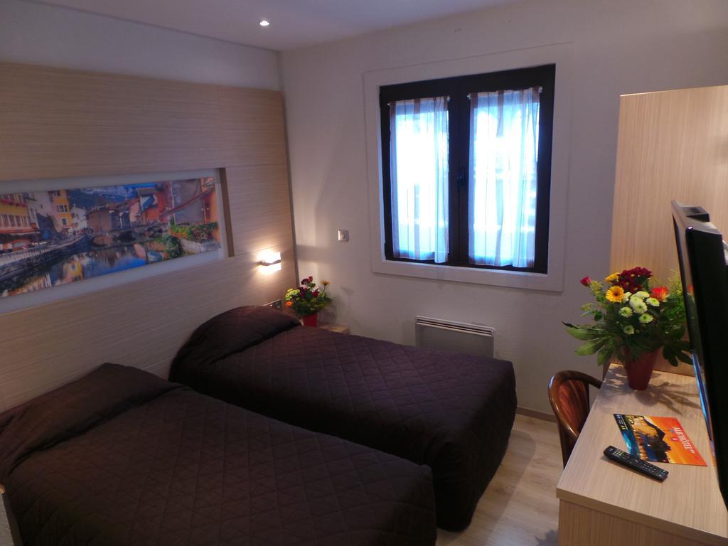 Logis Albhotel Grill アルビ＝シェラン 部屋 写真